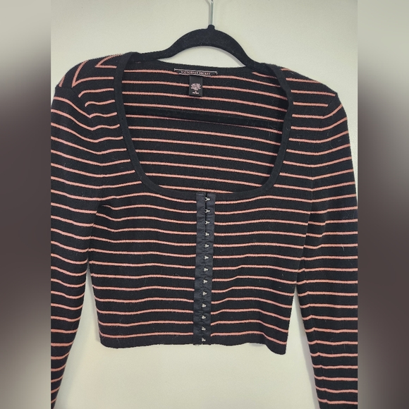 Victoria's Secret crop top medium - Picture 3 of 4